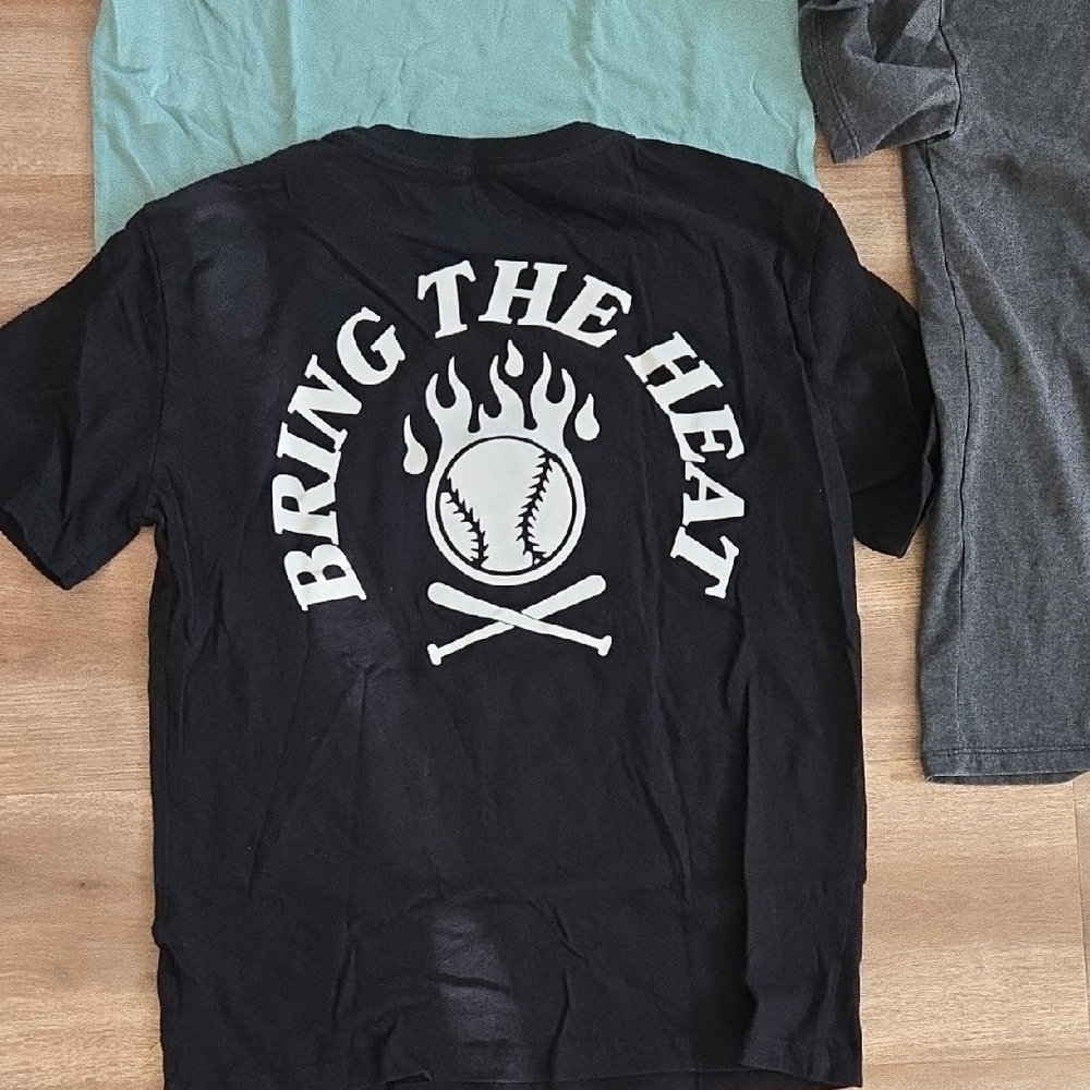 Boy's Graphic T-Shirt Bundle (21 Shirts) - Picture 16 of 16